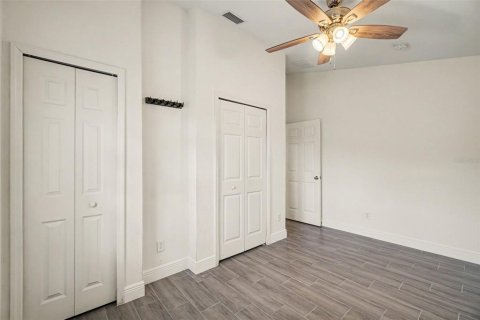 House in Lehigh Acres, Florida 3 bedrooms, 133.87 sq.m. № 2356124 - photo 25