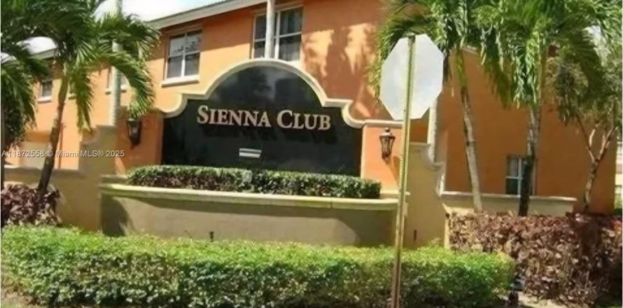 Adosado en Lauderhill, Florida 3 dormitorios, 144.93 m2 № 1922579