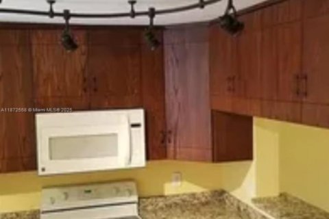 Adosado en alquiler en Lauderhill, Florida, 3 dormitorios, 144.93 m2 № 1922579 - foto 6