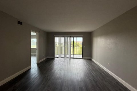 Condominio en alquiler en Punta Gorda, Florida, 2 dormitorios, 107.12 m2 № 1872854 - foto 5