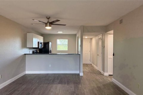 Condominio en alquiler en Punta Gorda, Florida, 2 dormitorios, 107.12 m2 № 1872854 - foto 7