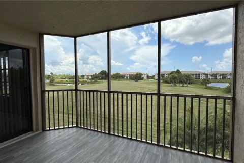 Condominio en alquiler en Punta Gorda, Florida, 2 dormitorios, 107.12 m2 № 1872854 - foto 6