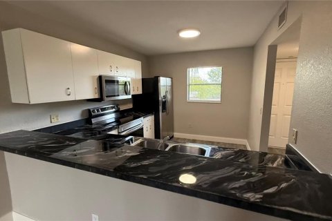 Condominio en alquiler en Punta Gorda, Florida, 2 dormitorios, 107.12 m2 № 1872854 - foto 4