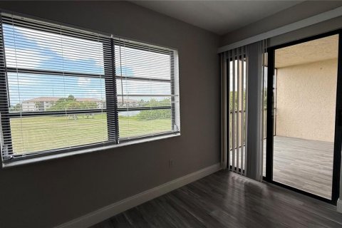 Condominio en alquiler en Punta Gorda, Florida, 2 dormitorios, 107.12 m2 № 1872854 - foto 9