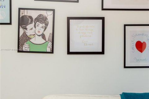 Condo in Miami, Florida, 1 bedroom  № 2037529 - photo 20