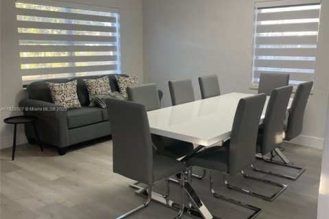 Casa en venta en North Miami Beach, Florida, 3 dormitorios, 110 m2 № 1801002 - foto 7