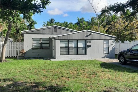 Casa en venta en North Miami Beach, Florida, 3 dormitorios, 110 m2 № 1801002 - foto 2