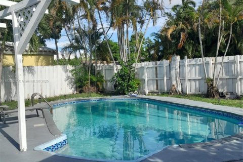 Casa en venta en North Miami Beach, Florida, 3 dormitorios, 110 m2 № 1801002 - foto 20