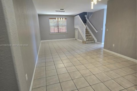 Villa ou maison à vendre à Doral, Floride: 4 chambres, 164.99 m2 № 2048924 - photo 2