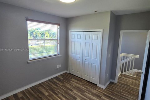 Villa ou maison à vendre à Doral, Floride: 4 chambres, 164.99 m2 № 2048924 - photo 10