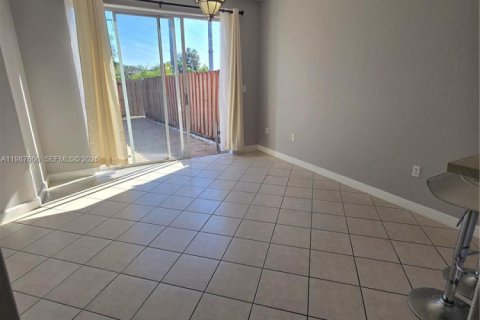 Villa ou maison à vendre à Doral, Floride: 4 chambres, 164.99 m2 № 2048924 - photo 5