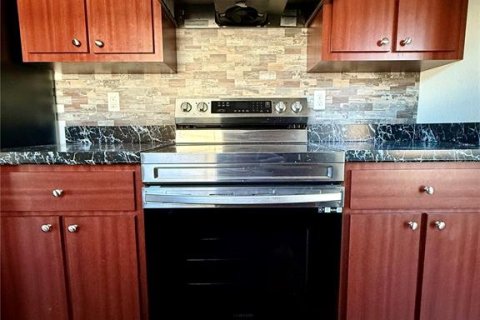 House in Ocala, Florida 4 bedrooms, 123 sq.m. № 1518629 - photo 6