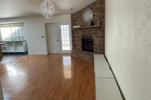 House in Clermont, Florida 3 bedrooms, 184.97 sq.m. № 2389187 - photo 7