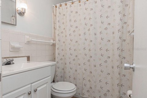 Townhouse in South Daytona, Florida 2 bedrooms, 89.19 sq.m. № 1773421 - photo 9