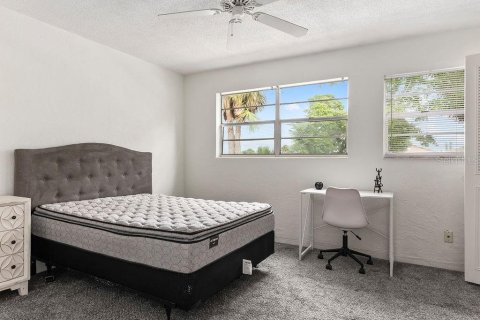 Townhouse in South Daytona, Florida 2 bedrooms, 89.19 sq.m. № 1773421 - photo 8