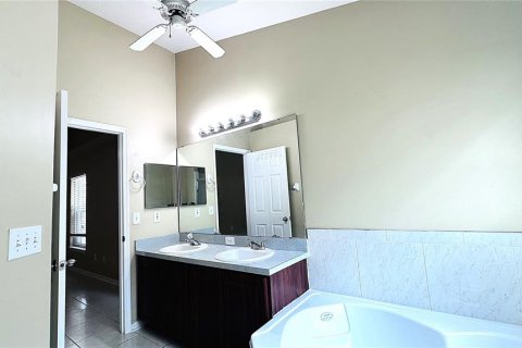 Villa ou maison à louer à Clermont, Floride: 3 chambres, 146.79 m2 № 2166956 - photo 9