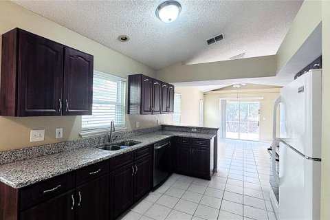 Villa ou maison à louer à Clermont, Floride: 3 chambres, 146.79 m2 № 2166956 - photo 14