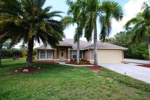 Villa ou maison à louer à Loxahatchee Groves, Floride: 3 chambres, 181.25 m2 № 2263103 - photo 2