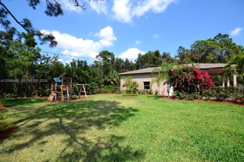 Villa ou maison à louer à Loxahatchee Groves, Floride: 3 chambres, 181.25 m2 № 2263103 - photo 27