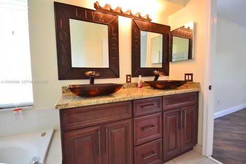 Villa ou maison à louer à Loxahatchee Groves, Floride: 3 chambres, 181.25 m2 № 2263103 - photo 21