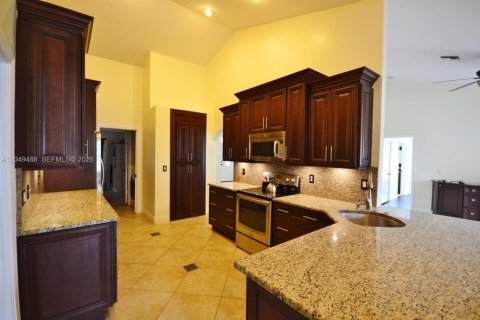 Villa ou maison à louer à Loxahatchee Groves, Floride: 3 chambres, 181.25 m2 № 2263103 - photo 6