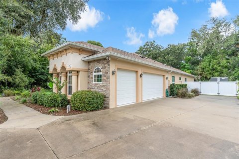 Villa ou maison à vendre à South Daytona, Floride: 4 chambres, 329.8 m2 № 2413850 - photo 4