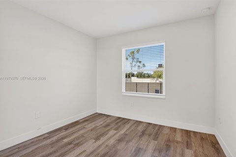 Купить виллу или дом в Лихай-Эйкерс, Флорида 3 спальни, № 2045250 - фото 26