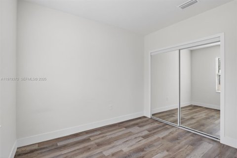 Купить виллу или дом в Лихай-Эйкерс, Флорида 3 спальни, № 2045250 - фото 23