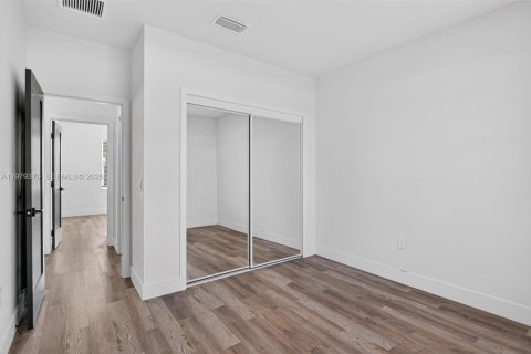 Купить виллу или дом в Лихай-Эйкерс, Флорида 3 спальни, № 2045250 - фото 27