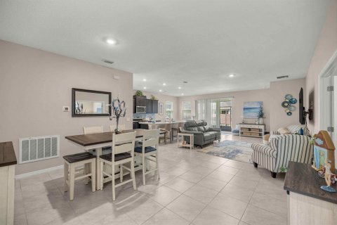 Casa en venta en Ocala, Florida, 3 dormitorios, 172.15 m2 № 2246538 - foto 4