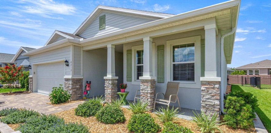 Casa en Ocala, Florida 3 dormitorios, 172.15 m2 № 2246538