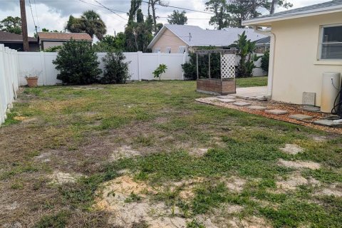 House in Venice, Florida 2 bedrooms, 130.99 sq.m. № 2291875 - photo 26
