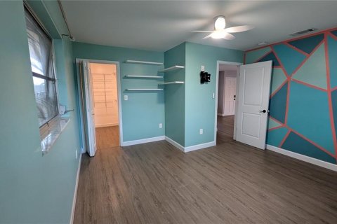 House in Venice, Florida 2 bedrooms, 130.99 sq.m. № 2291875 - photo 21