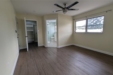 House in Venice, Florida 2 bedrooms, 130.99 sq.m. № 2291875 - photo 17