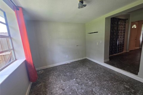 Villa ou maison à vendre à Tampa, Floride: 3 chambres, 94.2 m2 № 2342645 - photo 4