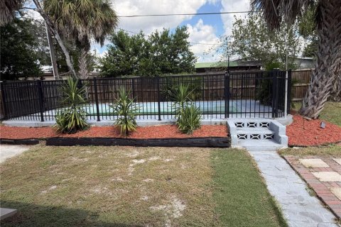 Villa ou maison à vendre à Tampa, Floride: 3 chambres, 94.2 m2 № 2342645 - photo 17