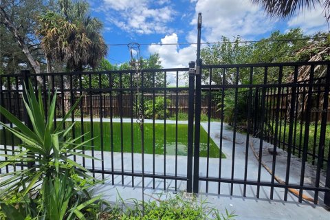 Villa ou maison à vendre à Tampa, Floride: 3 chambres, 94.2 m2 № 2342645 - photo 15