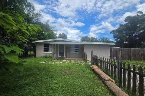 Villa ou maison à Tampa, Floride 3 chambres, 94.2 m2 № 2342645