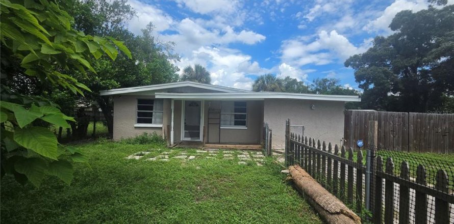 Villa ou maison à Tampa, Floride 3 chambres, 94.2 m2 № 2342645