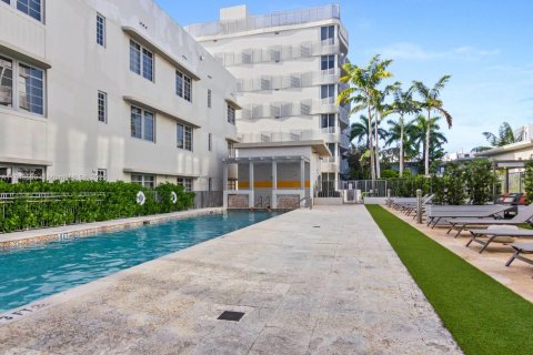 Condo in Miami Beach, Florida, 2 bedrooms  № 1848753 - photo 28