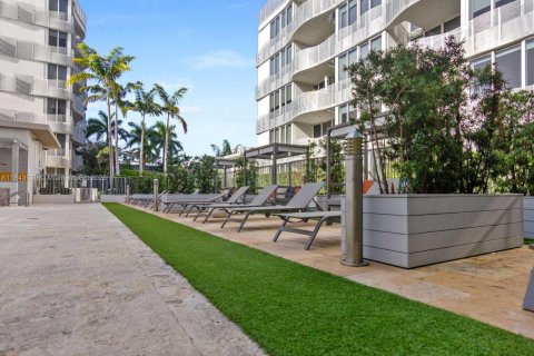 Condo in Miami Beach, Florida, 2 bedrooms  № 1848753 - photo 27