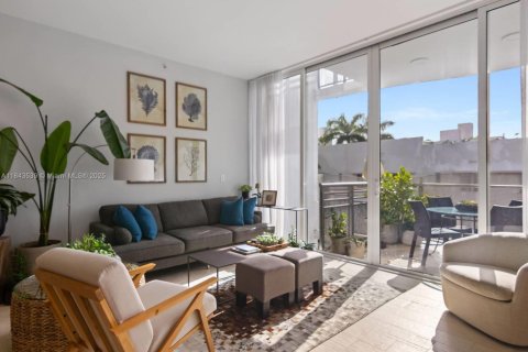 Condo in Miami Beach, Florida, 2 bedrooms  № 1848753 - photo 3