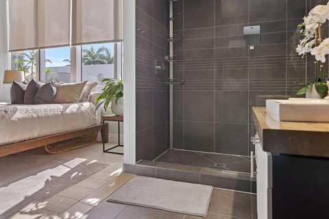 Condo in Miami Beach, Florida, 2 bedrooms  № 1848753 - photo 18