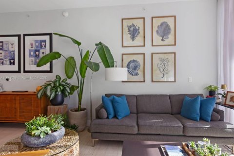 Condo in Miami Beach, Florida, 2 bedrooms  № 1848753 - photo 5