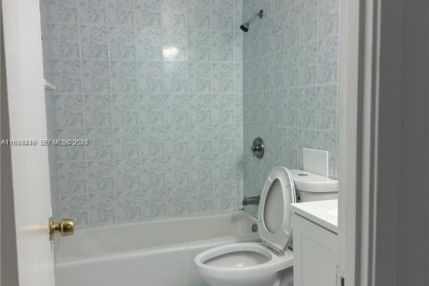 Condominio en venta en Sunny Isles Beach, Florida, 1 dormitorio, 64.75 m2 № 2077154 - foto 29