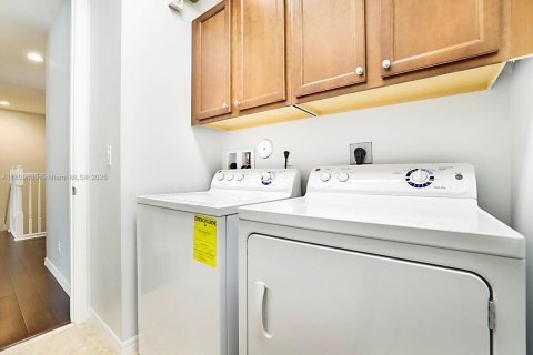 Купить таунхаус в Палм-Бич-Гарденс, Флорида 3 спальни, 159.61м2, № 1756398 - фото 25