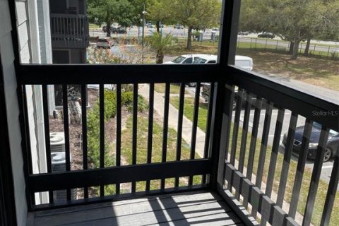 Condo in Casselberry, Florida, 2 bedrooms  № 2213712 - photo 23