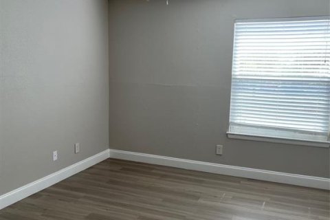 Condo in Casselberry, Florida, 2 bedrooms  № 2213712 - photo 17
