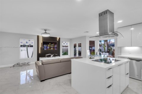 Купить виллу или дом в Пемброк-Пайнс, Флорида 3 спальни, 201.78м2, № 1941333 - фото 8