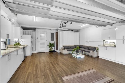 Купить виллу или дом в Пемброк-Пайнс, Флорида 3 спальни, 201.78м2, № 1941333 - фото 25